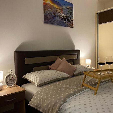 Apartman Ns Dan Centar Novi Sad Dış mekan fotoğraf